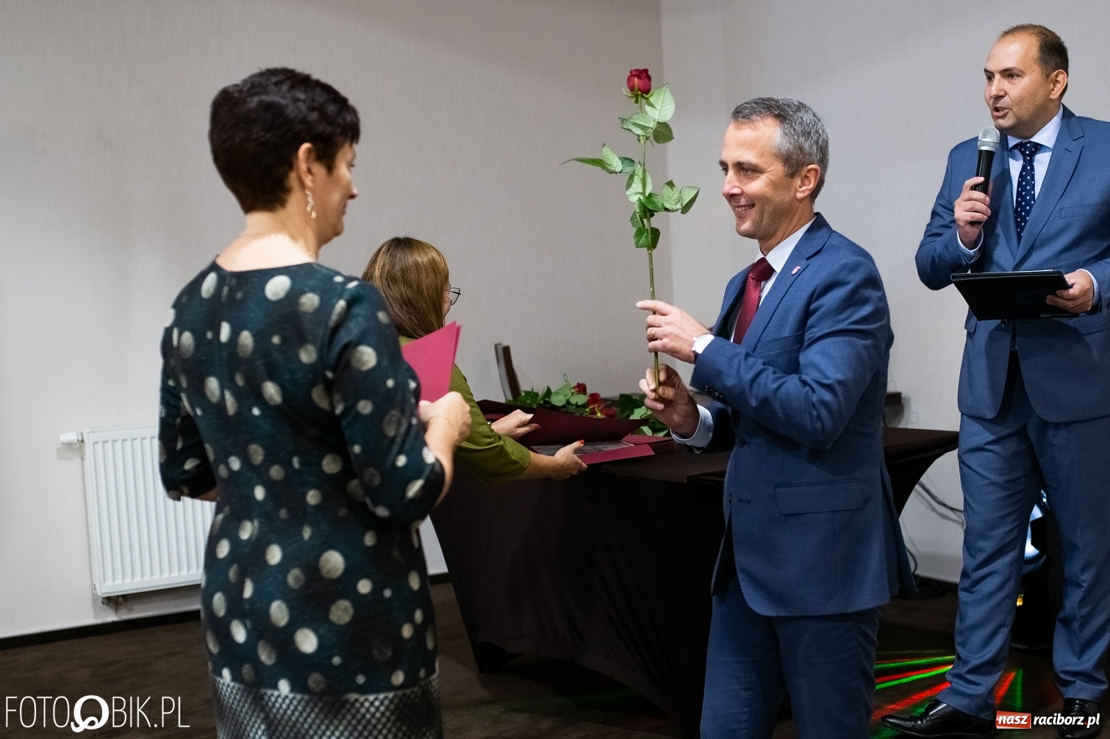 Zdjęcie w galerii na portalu naszraciborz.pl: Miejskie obchody Święta Edukacji Narodowej [FOTO] wiadomości z regionu