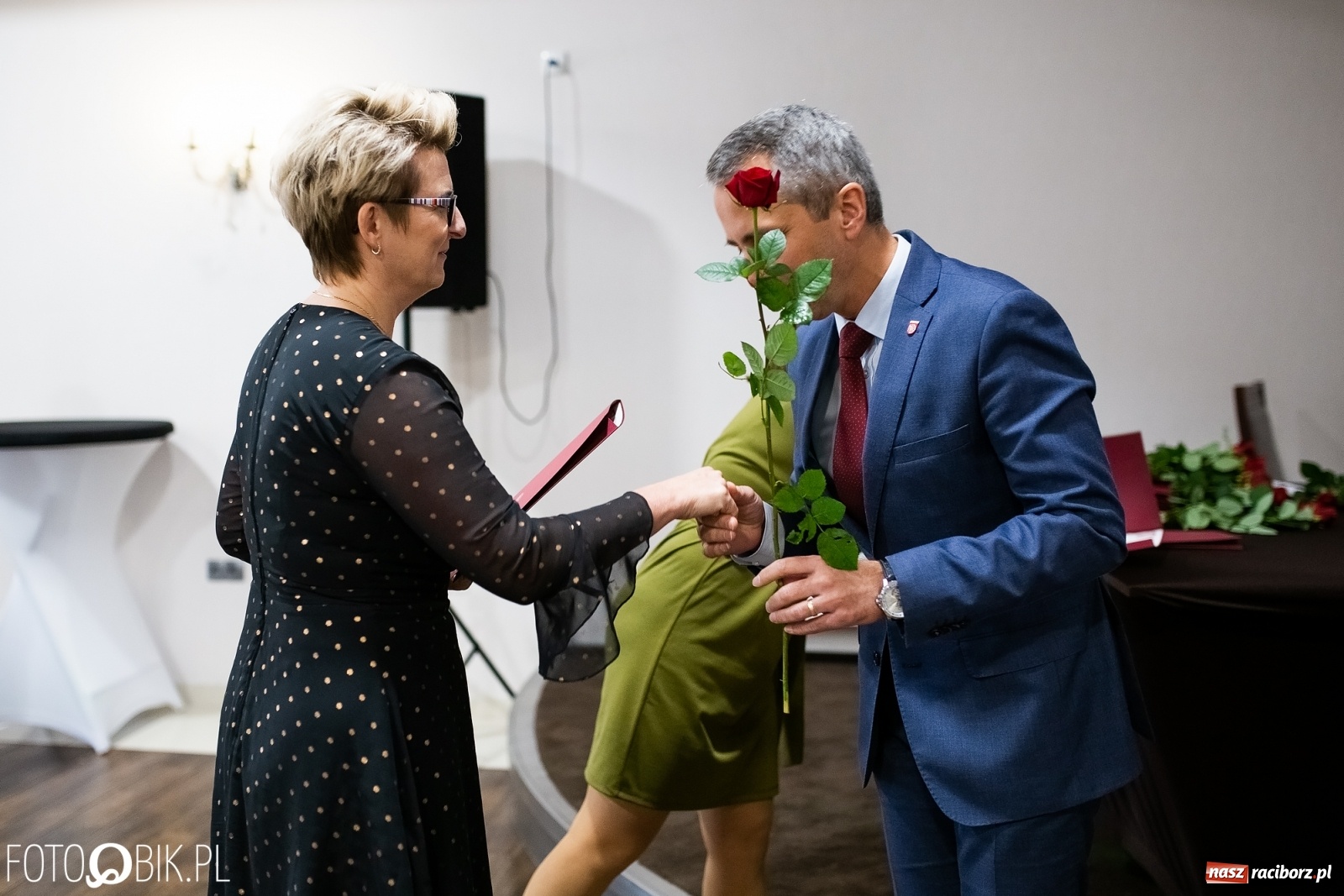 Zdjęcie w galerii na portalu naszraciborz.pl: Miejskie obchody Święta Edukacji Narodowej [FOTO] wiadomości z regionu