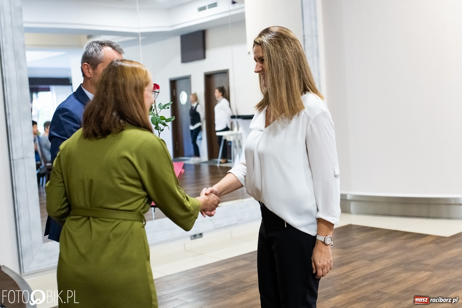 Zdjęcie w galerii na portalu naszraciborz.pl: Miejskie obchody Święta Edukacji Narodowej [FOTO] wiadomości z regionu