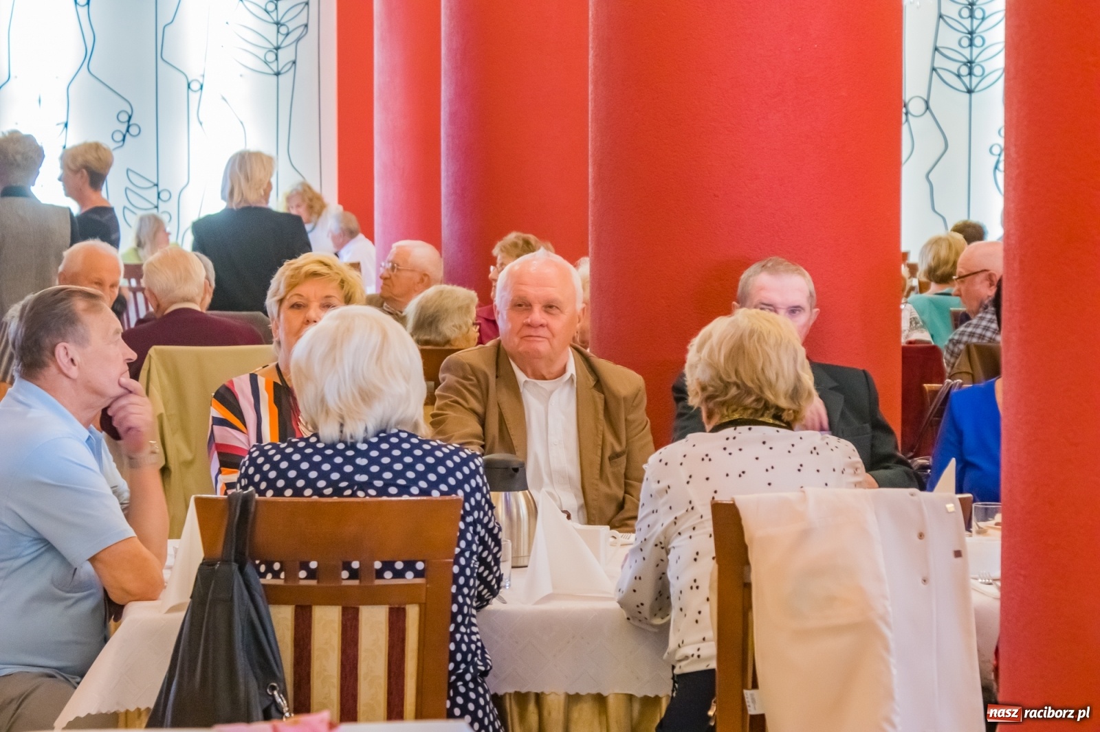 Zdjęcie w galerii na portalu naszraciborz.pl: Seniorzy świętowali w Raciborskiej [FOTO] wiadomości z regionu