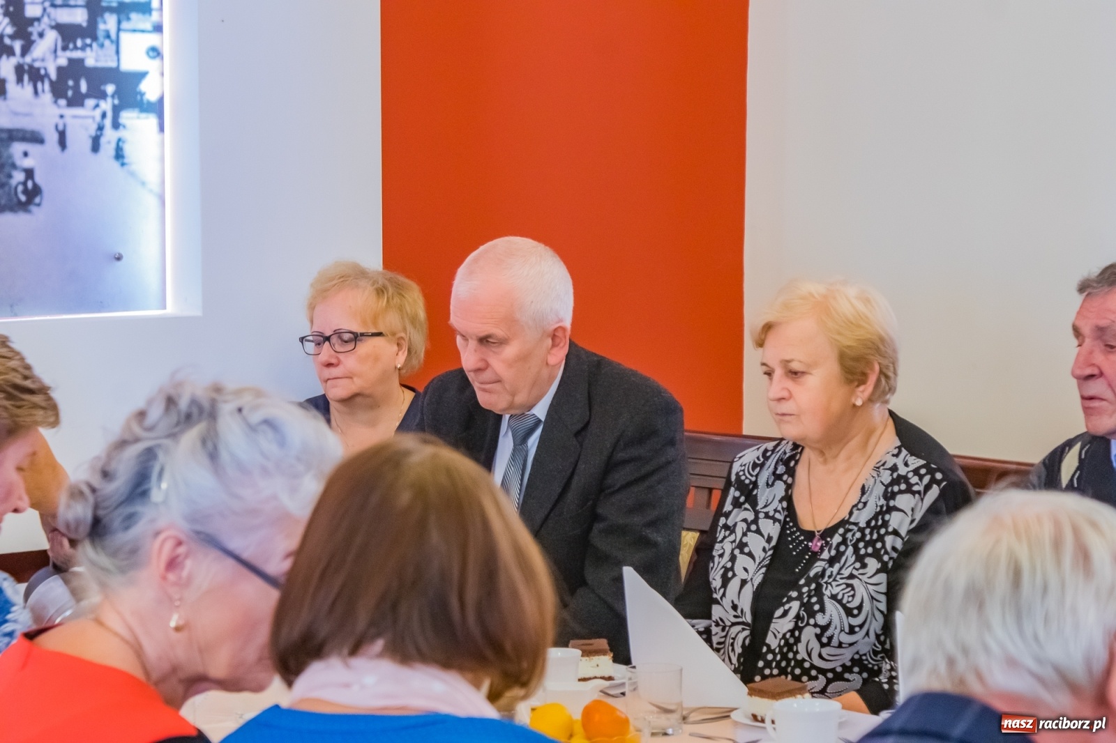 Zdjęcie w galerii na portalu naszraciborz.pl: Seniorzy świętowali w Raciborskiej [FOTO] wiadomości z regionu