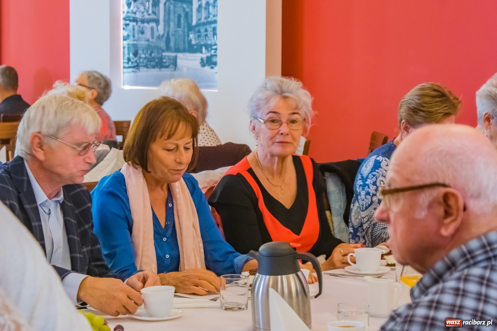 Zdjęcie w galerii na portalu naszraciborz.pl: Seniorzy świętowali w Raciborskiej [FOTO] wiadomości z regionu