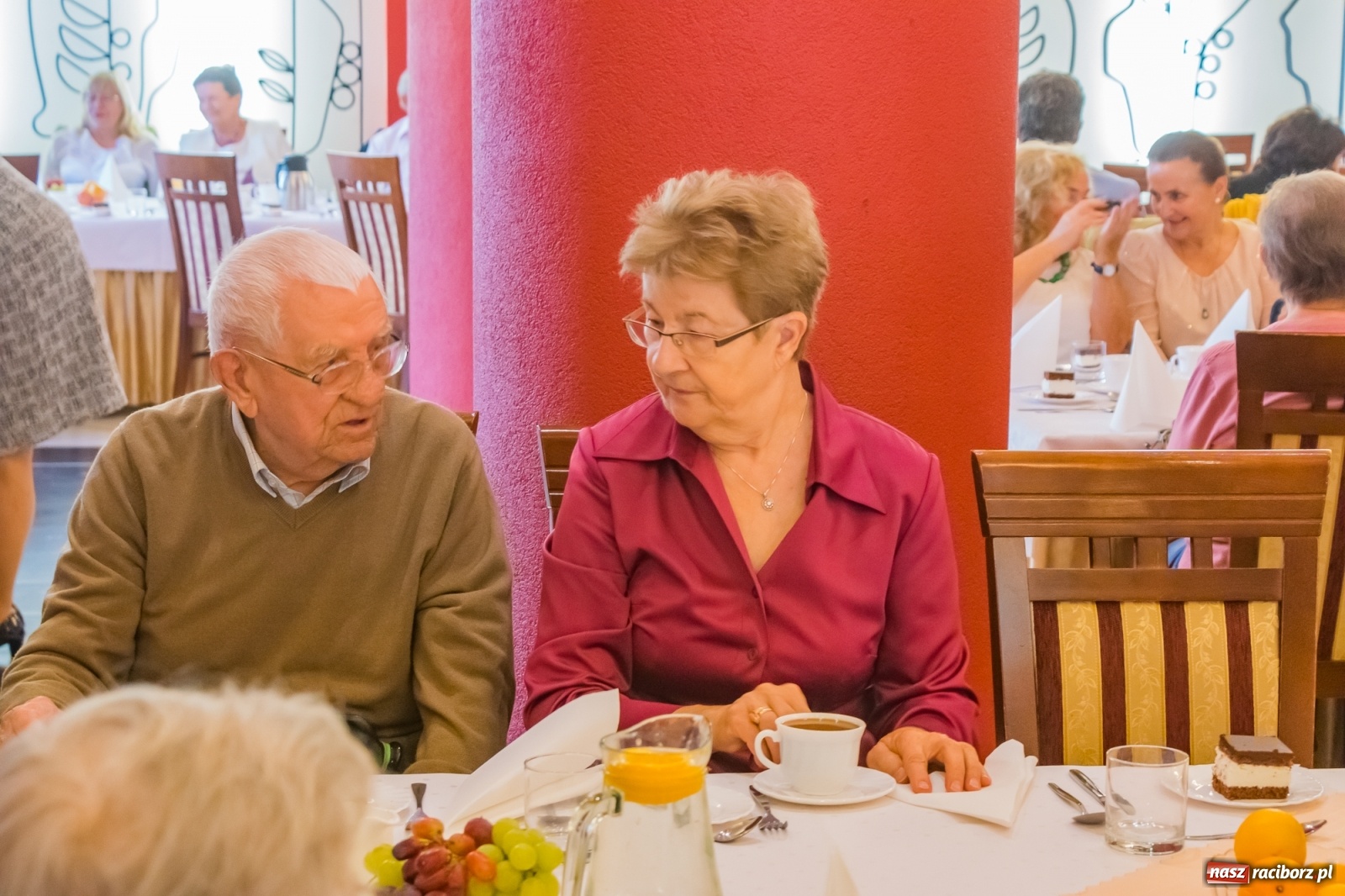 Zdjęcie w galerii na portalu naszraciborz.pl: Seniorzy świętowali w Raciborskiej [FOTO] wiadomości z regionu