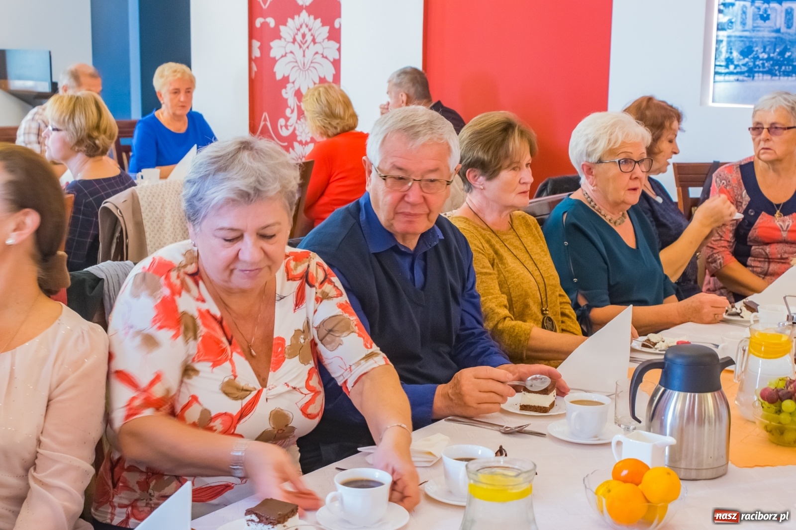 Zdjęcie w galerii na portalu naszraciborz.pl: Seniorzy świętowali w Raciborskiej [FOTO] wiadomości z regionu