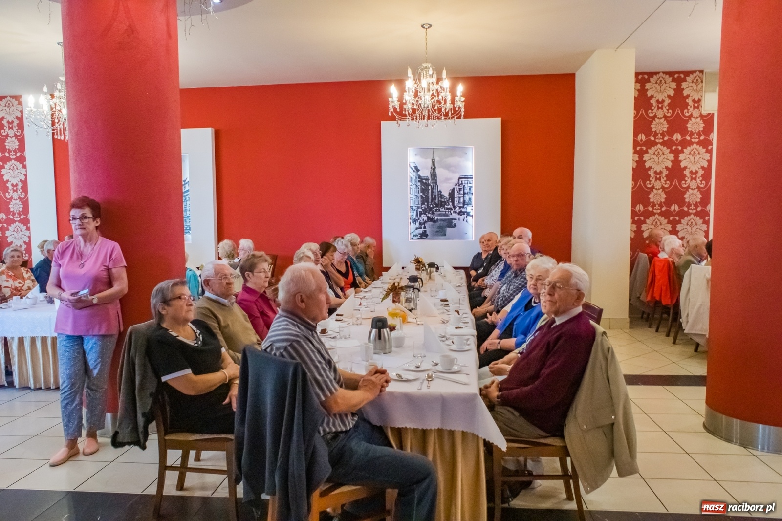 Zdjęcie w galerii na portalu naszraciborz.pl: Seniorzy świętowali w Raciborskiej [FOTO] wiadomości z regionu