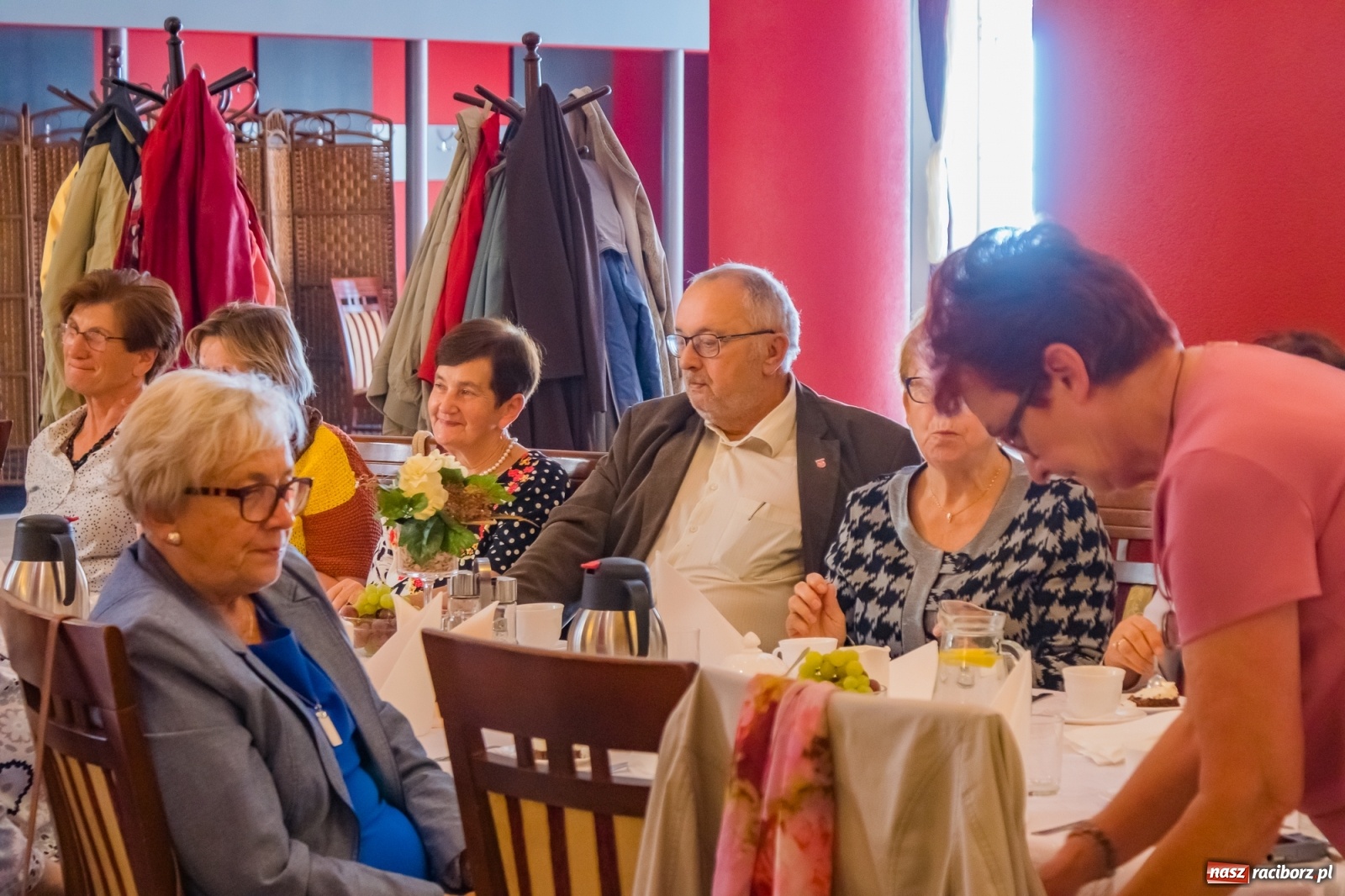 Zdjęcie w galerii na portalu naszraciborz.pl: Seniorzy świętowali w Raciborskiej [FOTO] wiadomości z regionu