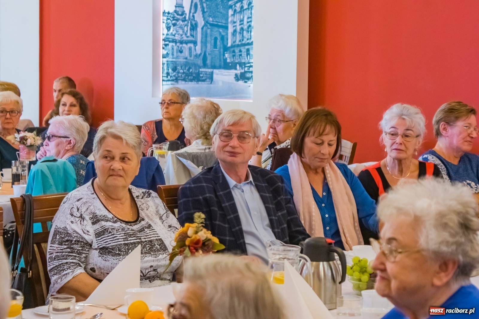 Zdjęcie w galerii na portalu naszraciborz.pl: Seniorzy świętowali w Raciborskiej [FOTO] wiadomości z regionu