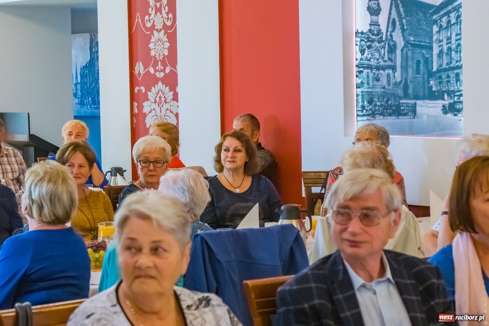 Zdjęcie w galerii na portalu naszraciborz.pl: Seniorzy świętowali w Raciborskiej [FOTO] wiadomości z regionu