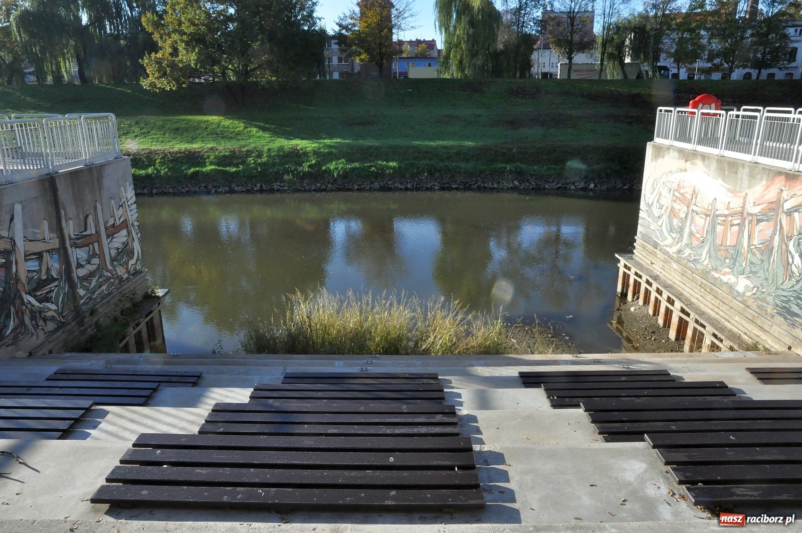 Zdjęcie w galerii na portalu naszraciborz.pl: Co zawiniło? Oficjalne stanowisko w sprawie niskiego stanu wody w Odrze miejskiej  wiadomości z regionu