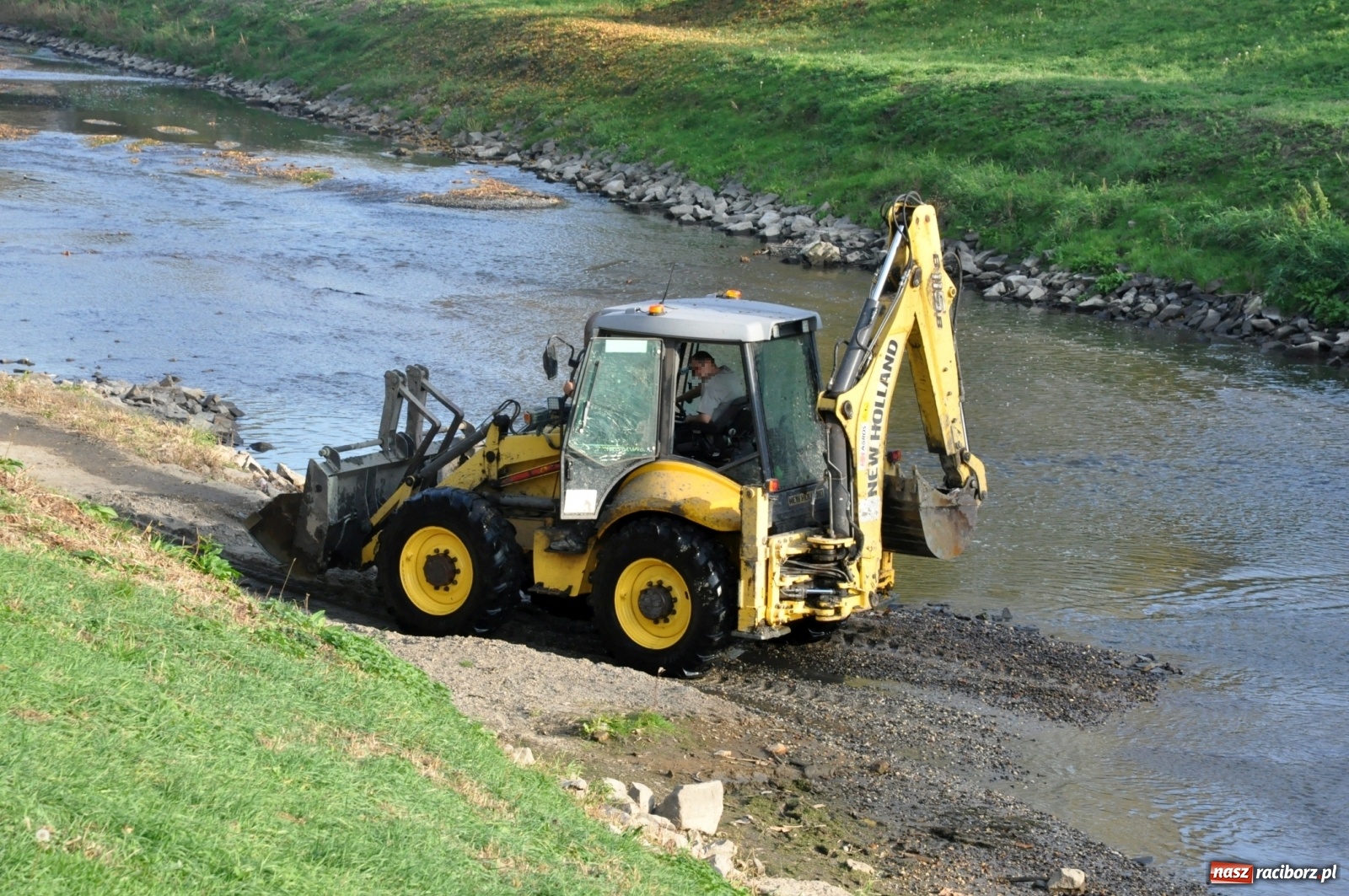 Zdjęcie w galerii na portalu naszraciborz.pl: Co zawiniło? Oficjalne stanowisko w sprawie niskiego stanu wody w Odrze miejskiej  wiadomości z regionu
