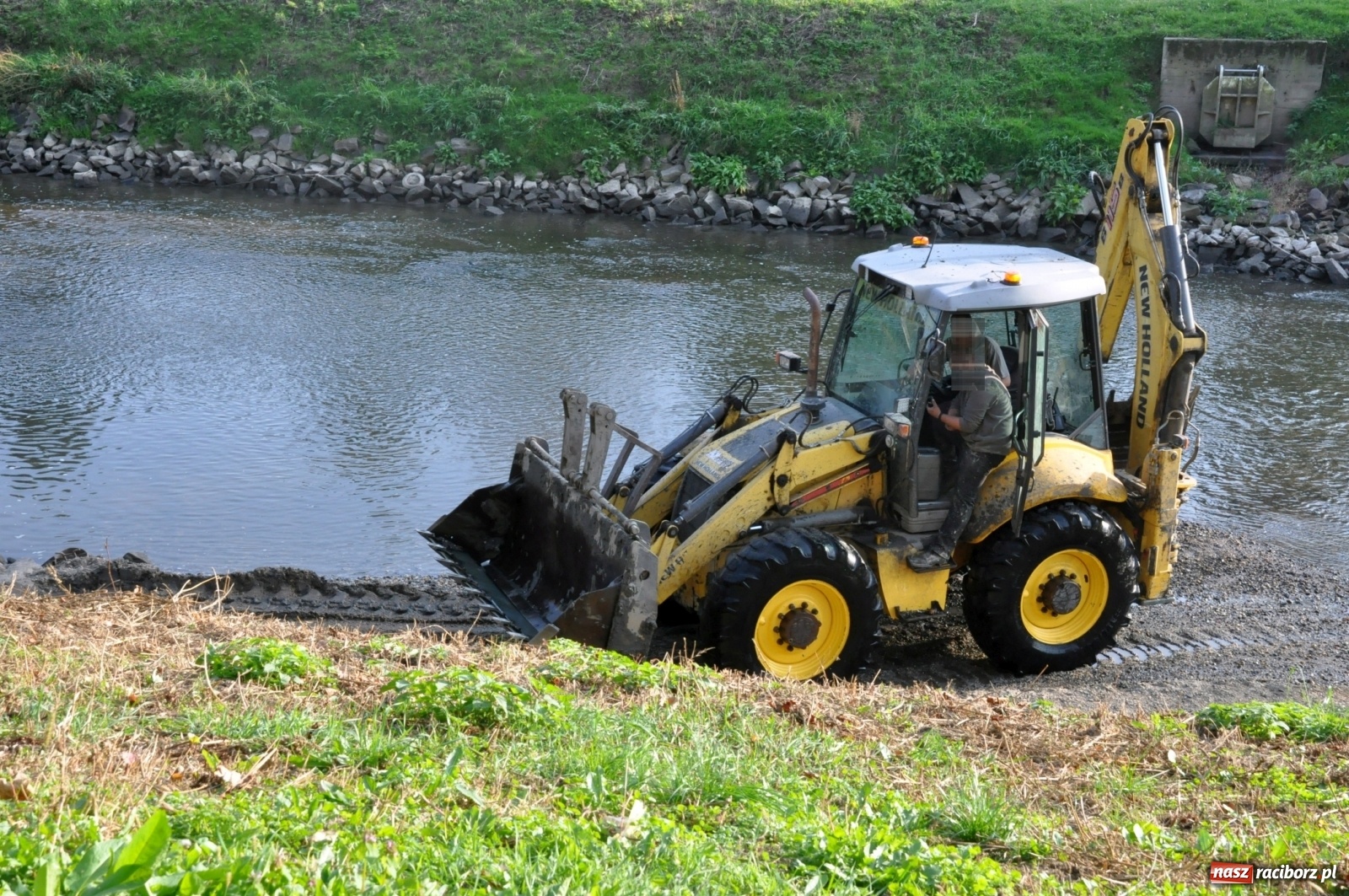 Zdjęcie w galerii na portalu naszraciborz.pl: Co zawiniło? Oficjalne stanowisko w sprawie niskiego stanu wody w Odrze miejskiej  wiadomości z regionu