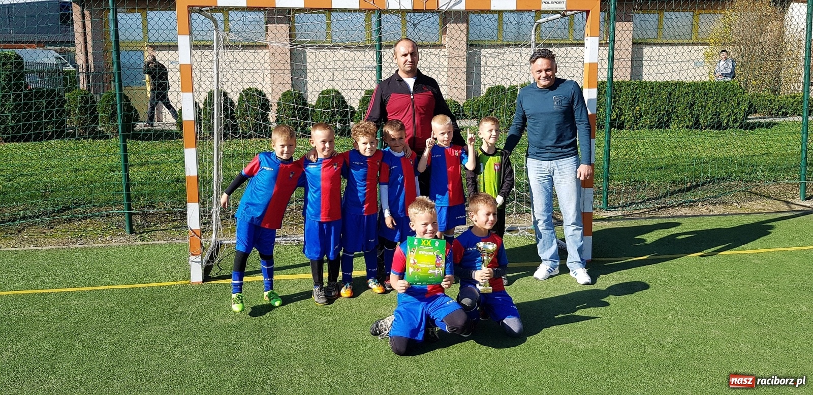 Zdjęcie w galerii na portalu naszraciborz.pl: Z podwórka na stadion U8. Rywalizacja w Pawłowie  wiadomości z regionu