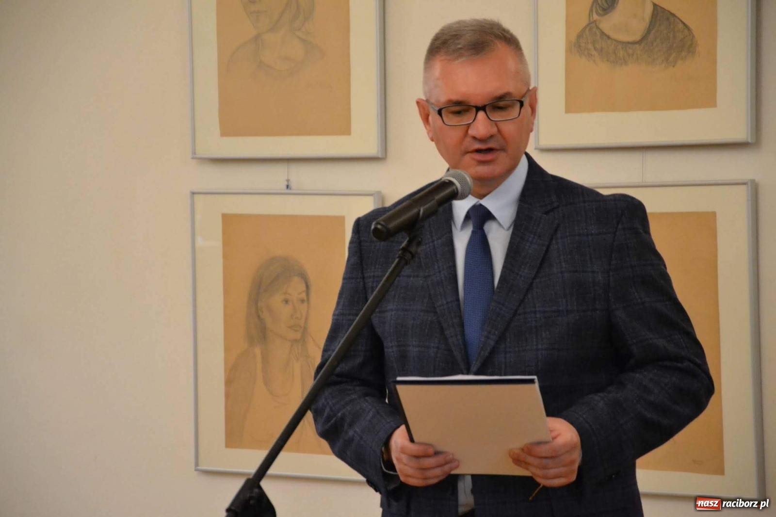 Zdjęcie w galerii na portalu naszraciborz.pl: Młodzieżowy Tydzień Sztuki - wernisaż na Zamku Piastowskim wiadomości z regionu