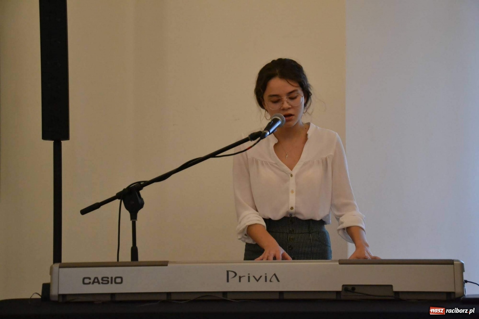 Zdjęcie w galerii na portalu naszraciborz.pl: Młodzieżowy Tydzień Sztuki - wernisaż na Zamku Piastowskim wiadomości z regionu