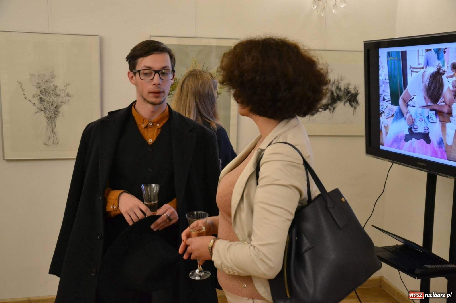 Zdjęcie w galerii na portalu naszraciborz.pl: Młodzieżowy Tydzień Sztuki - wernisaż na Zamku Piastowskim wiadomości z regionu