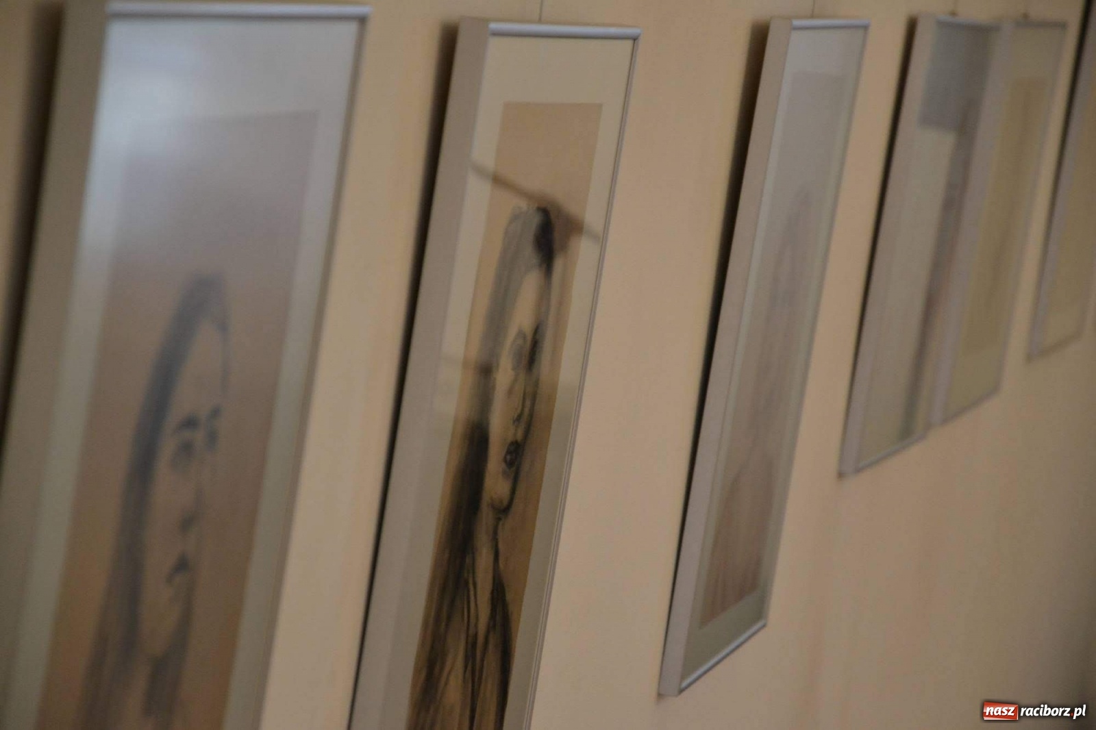 Zdjęcie w galerii na portalu naszraciborz.pl: Młodzieżowy Tydzień Sztuki - wernisaż na Zamku Piastowskim wiadomości z regionu