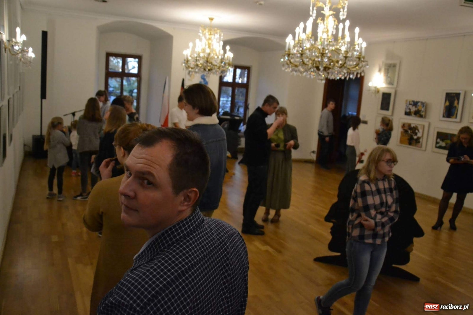 Zdjęcie w galerii na portalu naszraciborz.pl: Młodzieżowy Tydzień Sztuki - wernisaż na Zamku Piastowskim wiadomości z regionu