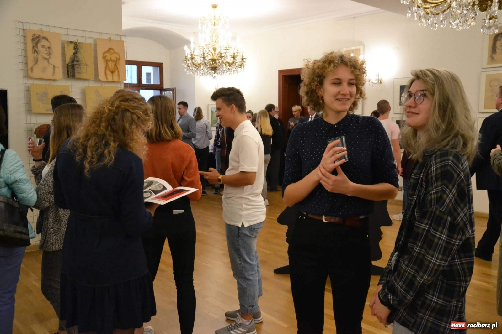 Zdjęcie w galerii na portalu naszraciborz.pl: Młodzieżowy Tydzień Sztuki - wernisaż na Zamku Piastowskim wiadomości z regionu