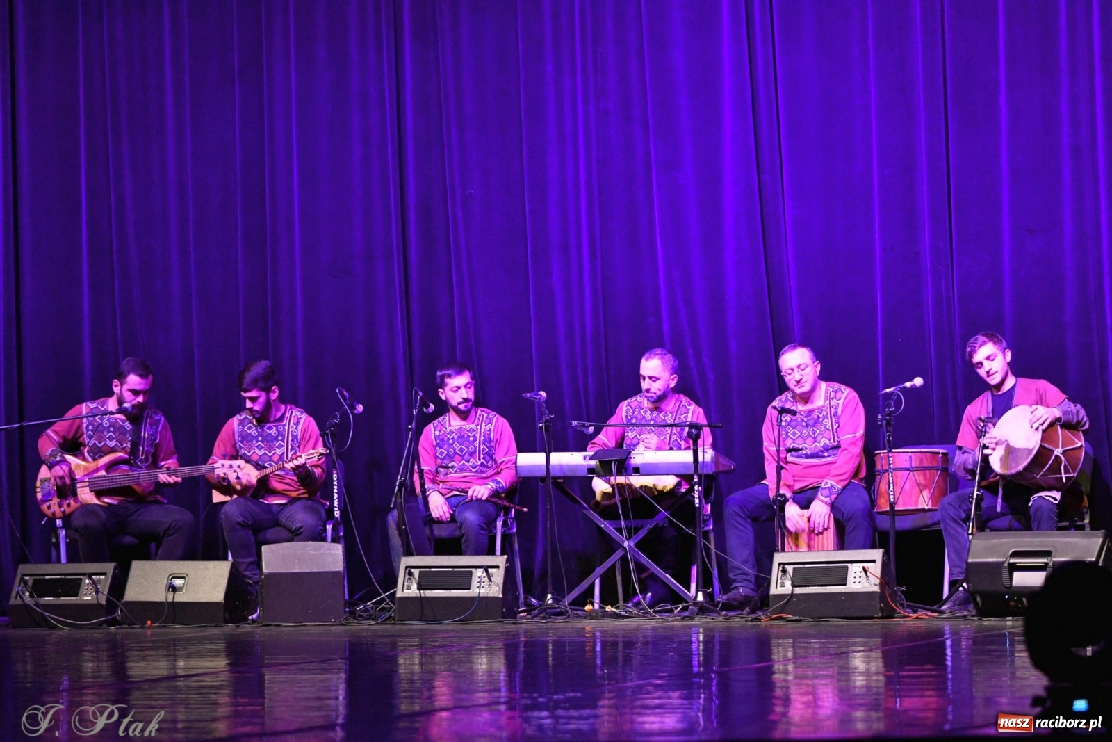 Zdjęcie w galerii na portalu naszraciborz.pl: Narodowa Perła Gruzji na deskach RCK  wiadomości z regionu