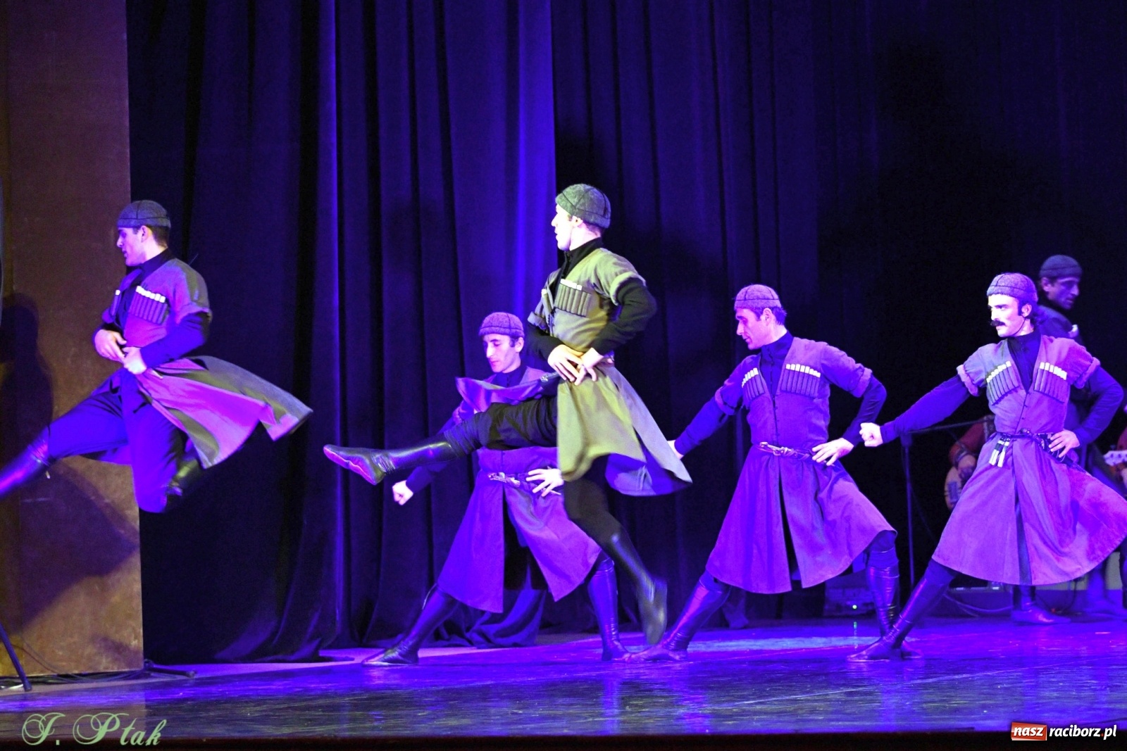 Zdjęcie w galerii na portalu naszraciborz.pl: Narodowa Perła Gruzji na deskach RCK  wiadomości z regionu