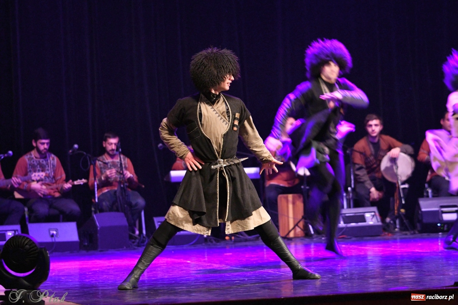 Zdjęcie w galerii na portalu naszraciborz.pl: Narodowa Perła Gruzji na deskach RCK  wiadomości z regionu