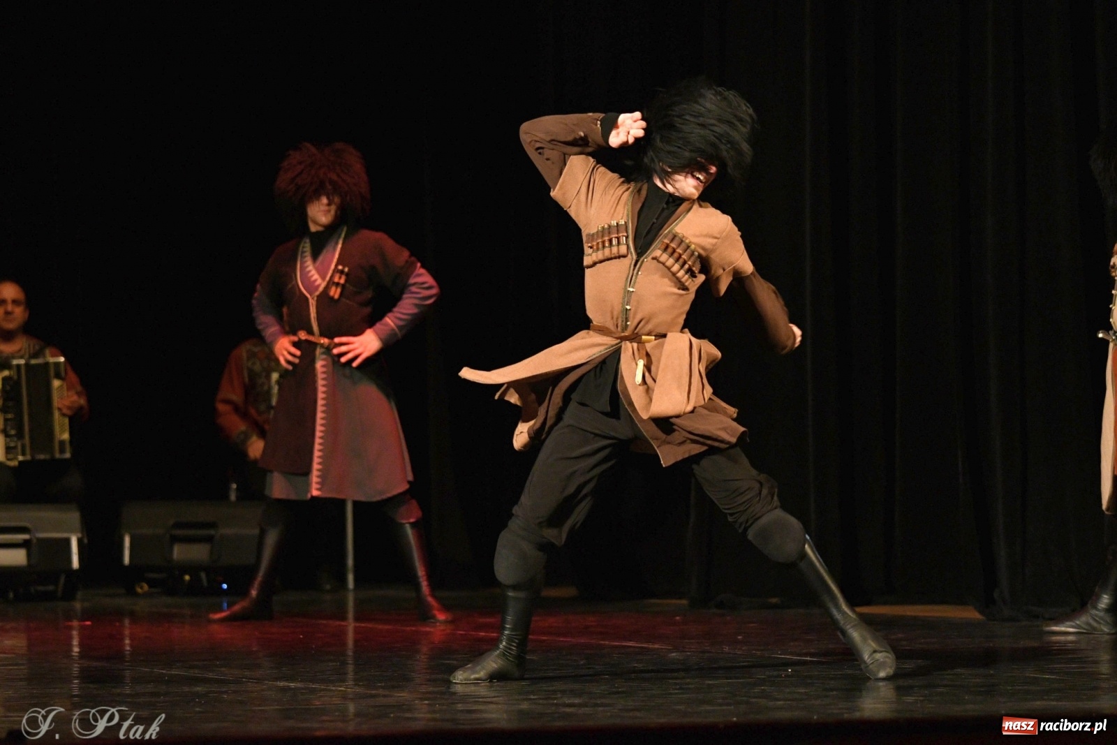 Zdjęcie w galerii na portalu naszraciborz.pl: Narodowa Perła Gruzji na deskach RCK  wiadomości z regionu