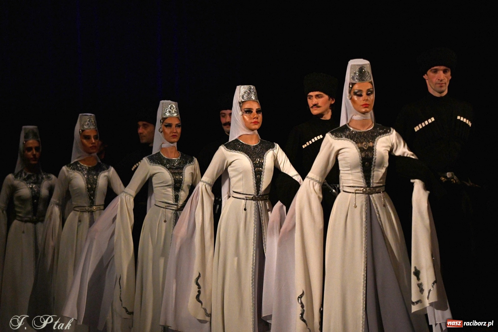 Zdjęcie w galerii na portalu naszraciborz.pl: Narodowa Perła Gruzji na deskach RCK  wiadomości z regionu