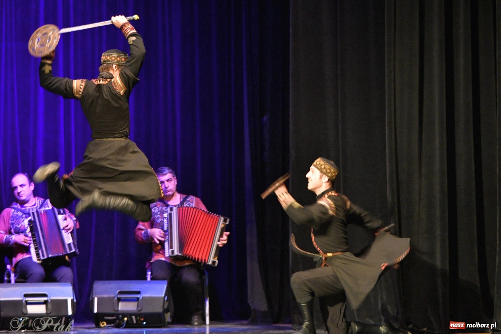 Zdjęcie w galerii na portalu naszraciborz.pl: Narodowa Perła Gruzji na deskach RCK  wiadomości z regionu