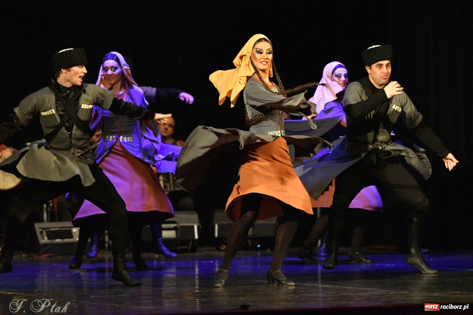 Zdjęcie w galerii na portalu naszraciborz.pl: Narodowa Perła Gruzji na deskach RCK  wiadomości z regionu