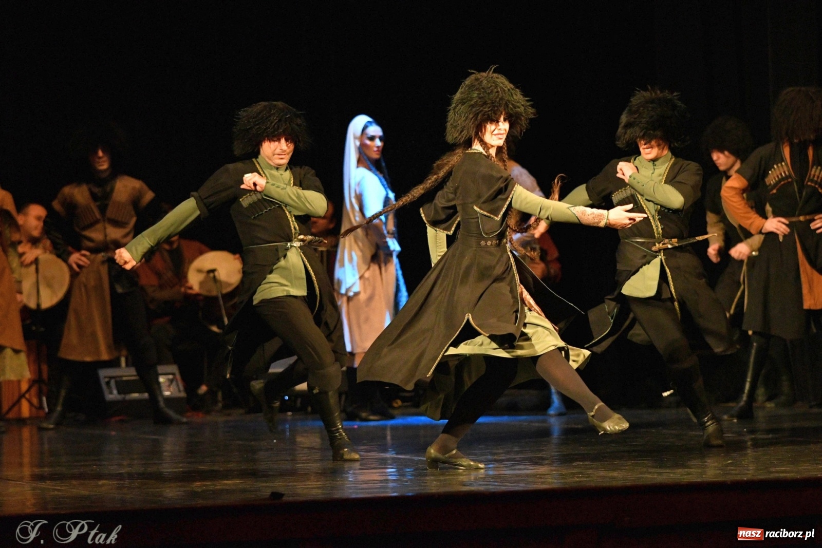 Zdjęcie w galerii na portalu naszraciborz.pl: Narodowa Perła Gruzji na deskach RCK  wiadomości z regionu