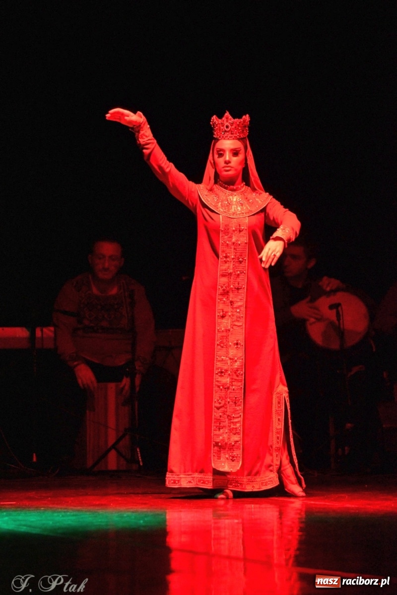 Zdjęcie w galerii na portalu naszraciborz.pl: Narodowa Perła Gruzji na deskach RCK  wiadomości z regionu