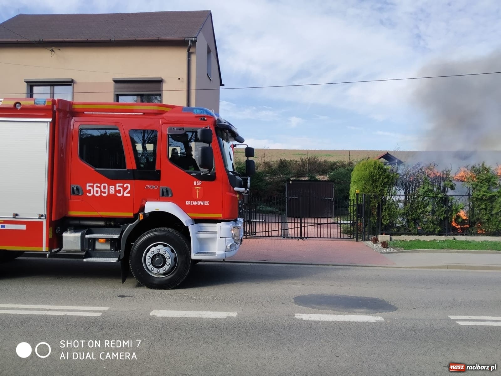 Zdjęcie w galerii na portalu naszraciborz.pl: Pożar w Krzanowicach. Spłonęła doszczętnie altana [FOTO i WIDEO] wiadomości z regionu