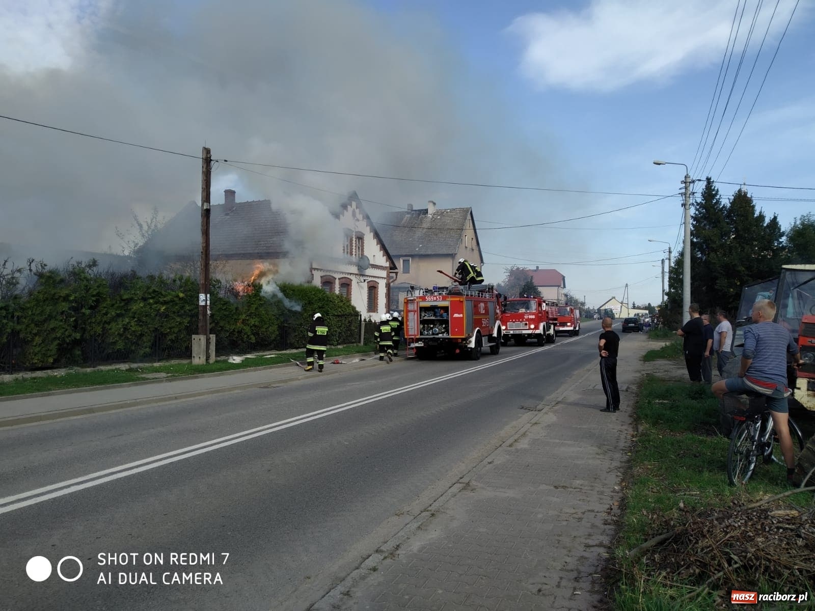 Zdjęcie w galerii na portalu naszraciborz.pl: Pożar w Krzanowicach. Spłonęła doszczętnie altana [FOTO i WIDEO] wiadomości z regionu