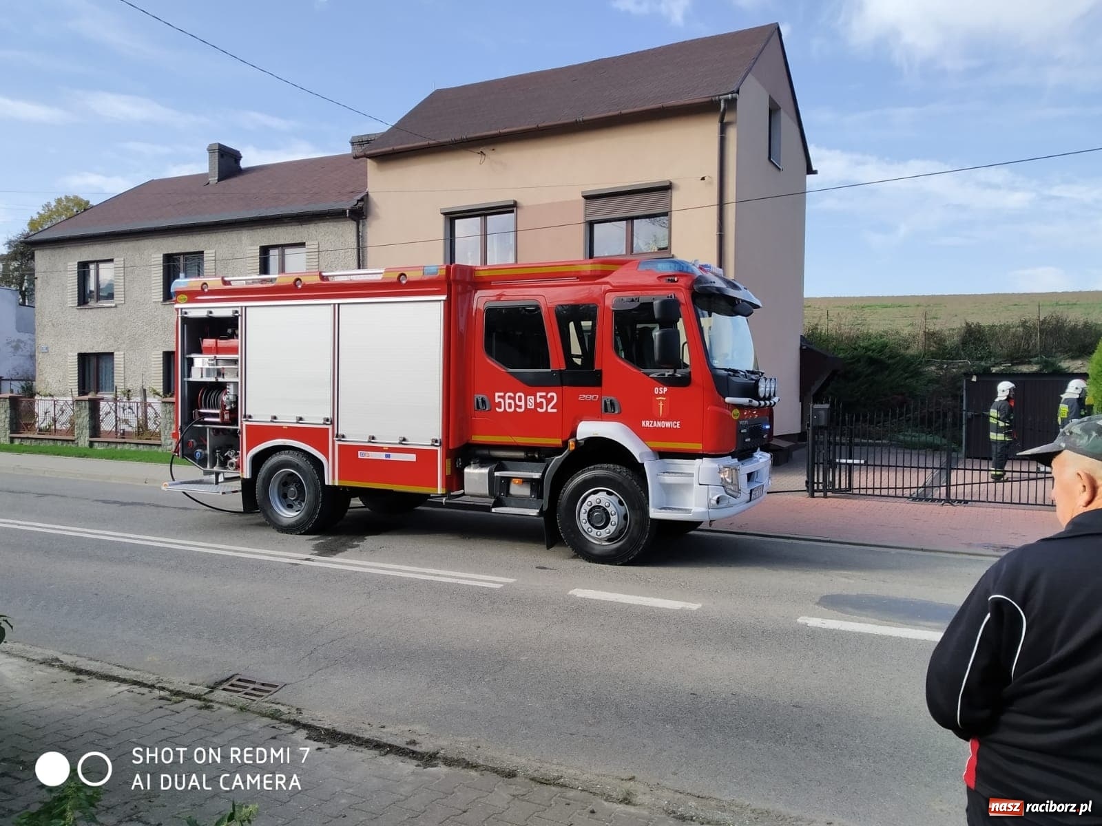 Zdjęcie w galerii na portalu naszraciborz.pl: Pożar w Krzanowicach. Spłonęła doszczętnie altana [FOTO i WIDEO] wiadomości z regionu