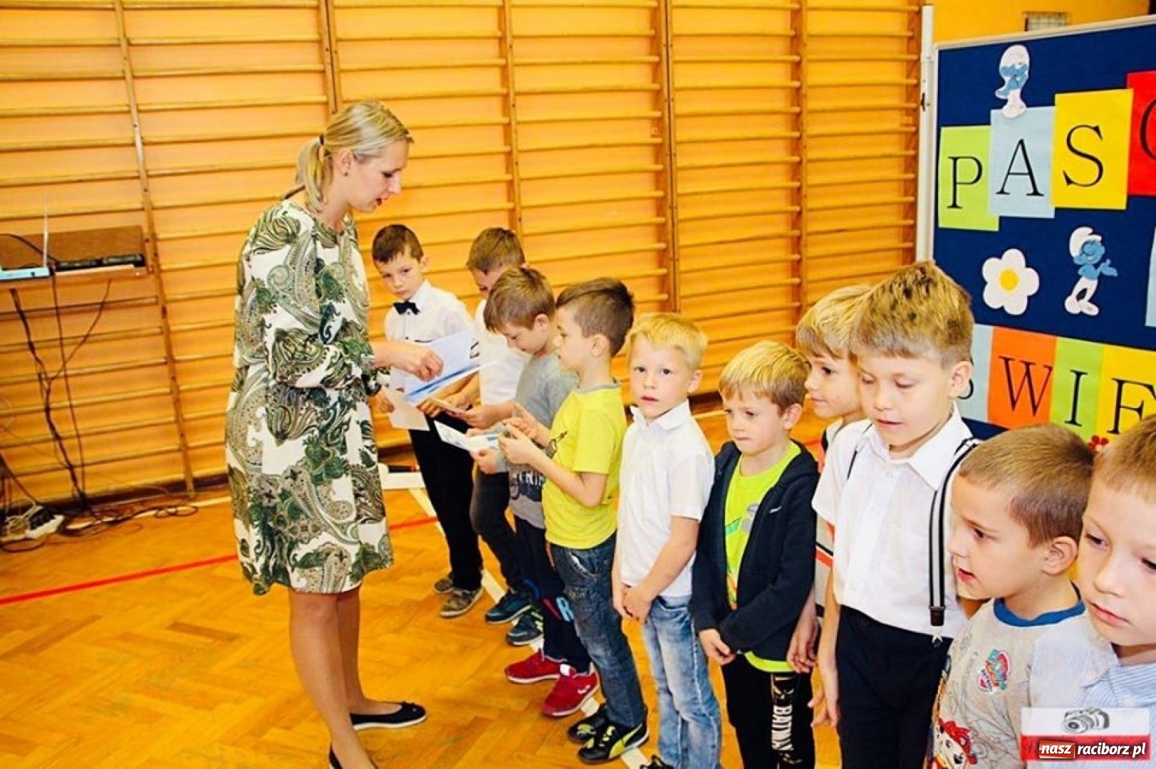 Zdjęcie w galerii na portalu naszraciborz.pl: W SP 13 pasowali na świetlika  wiadomości z regionu