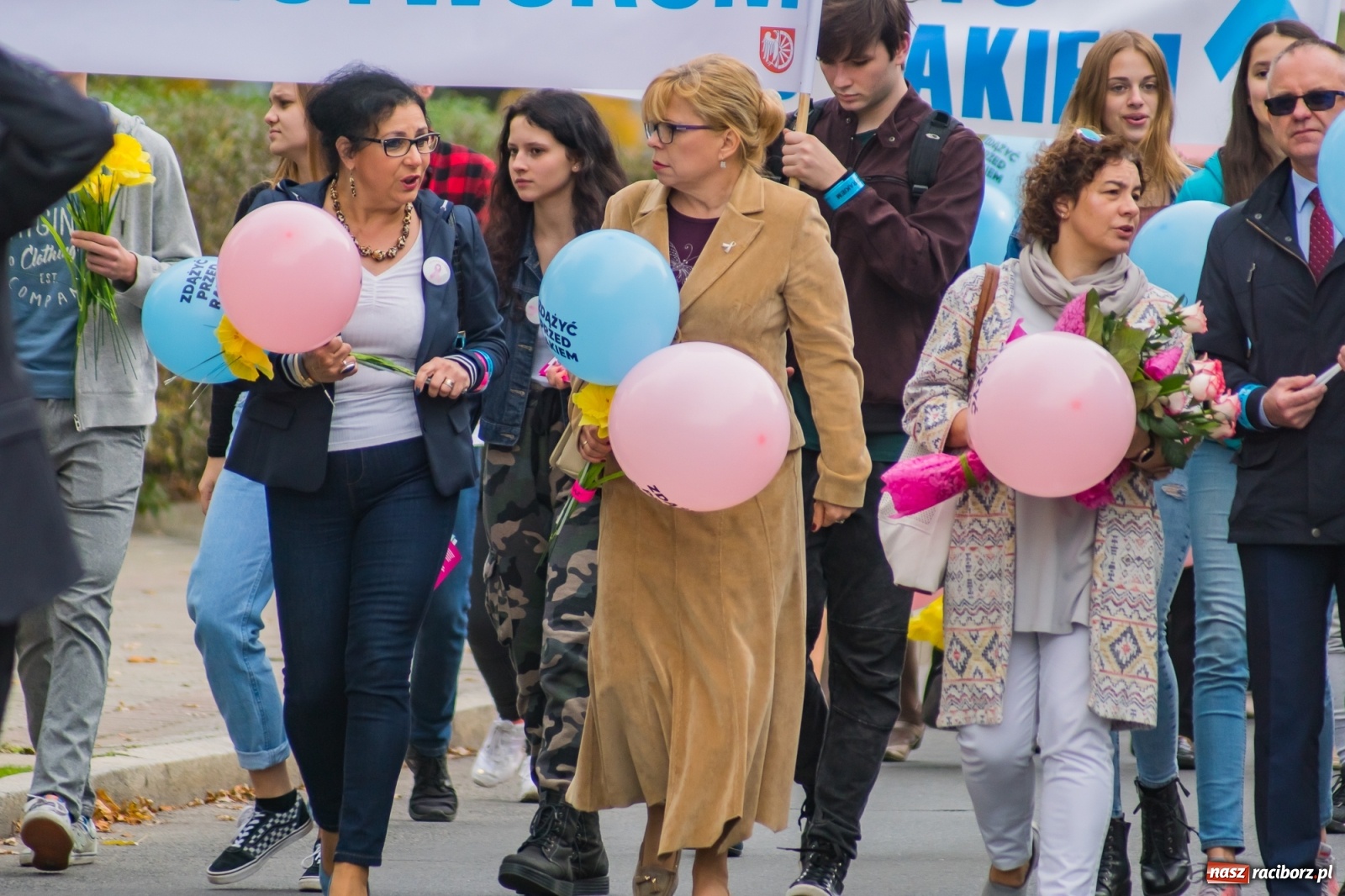 Zdjęcie w galerii na portalu naszraciborz.pl: Marsz Nadziei przeszedł ulicami Raciborza już po raz dwudziesty [FOTO i WIDEO] wiadomości z regionu