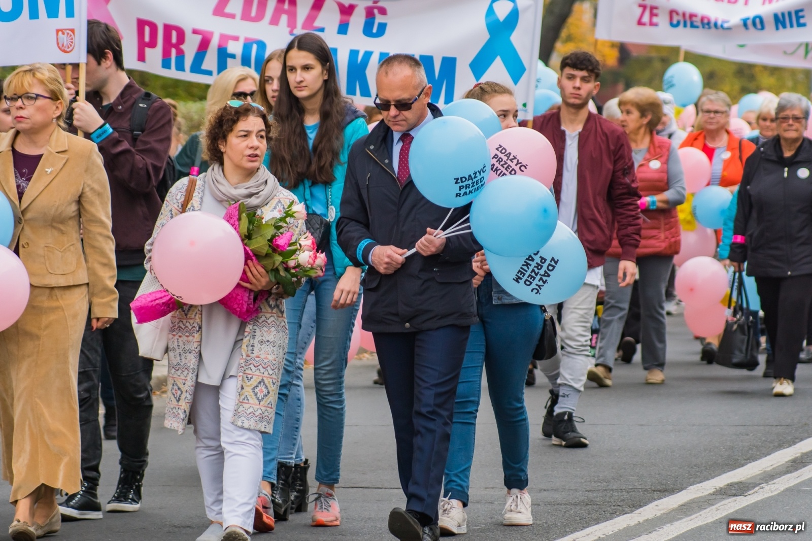 Zdjęcie w galerii na portalu naszraciborz.pl: Marsz Nadziei przeszedł ulicami Raciborza już po raz dwudziesty [FOTO i WIDEO] wiadomości z regionu