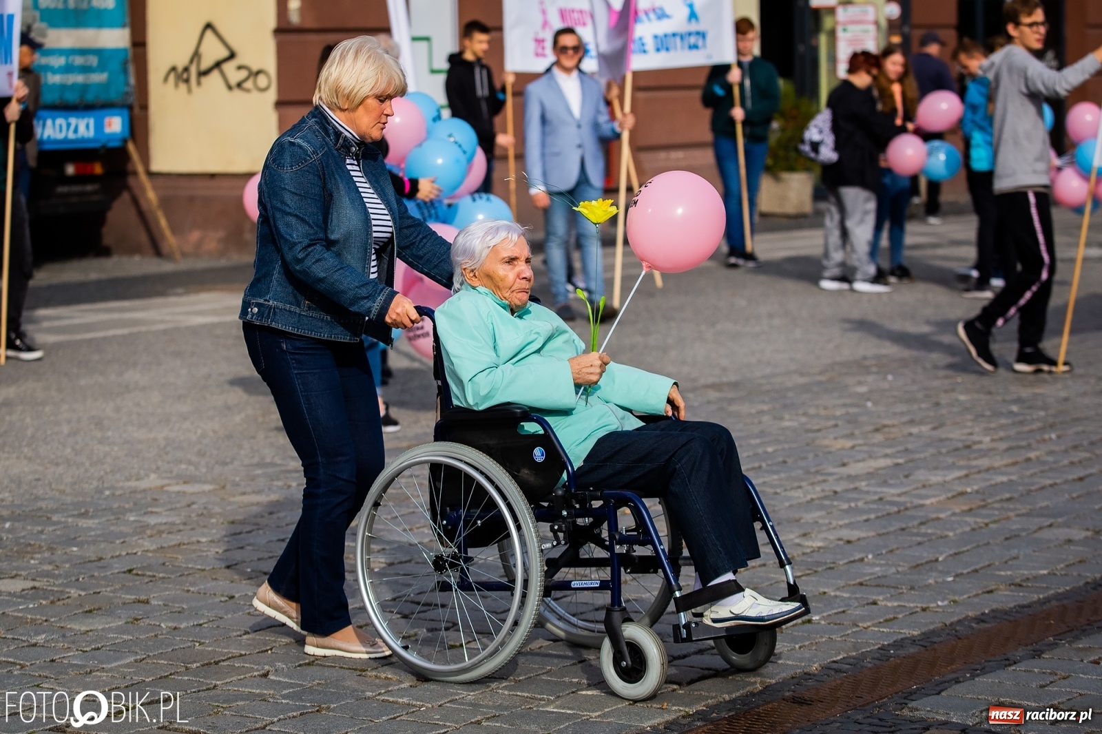 Zdjęcie w galerii na portalu naszraciborz.pl: Marsz Nadziei przeszedł ulicami Raciborza już po raz dwudziesty [FOTO i WIDEO] wiadomości z regionu