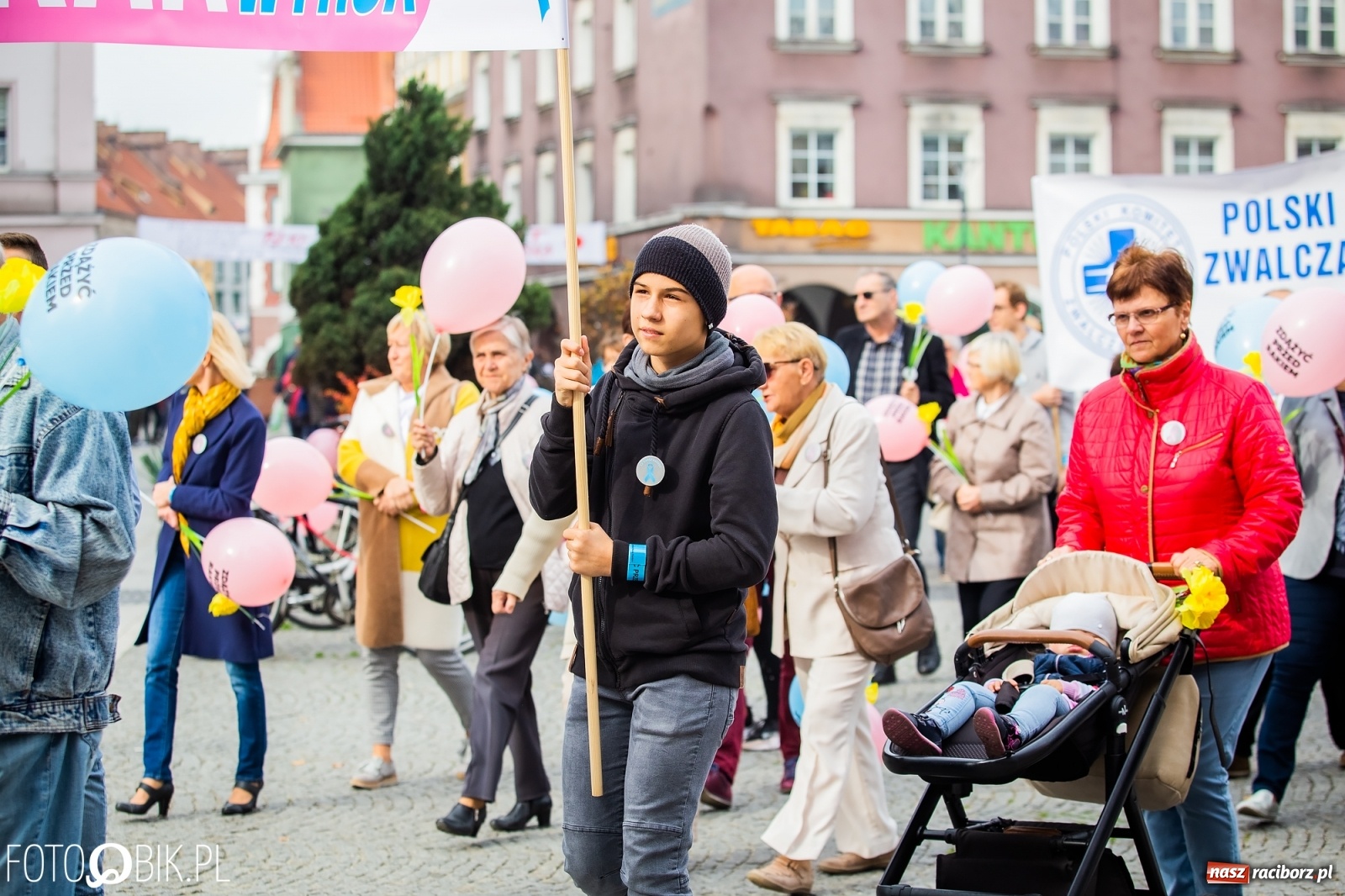 Zdjęcie w galerii na portalu naszraciborz.pl: Marsz Nadziei przeszedł ulicami Raciborza już po raz dwudziesty [FOTO i WIDEO] wiadomości z regionu