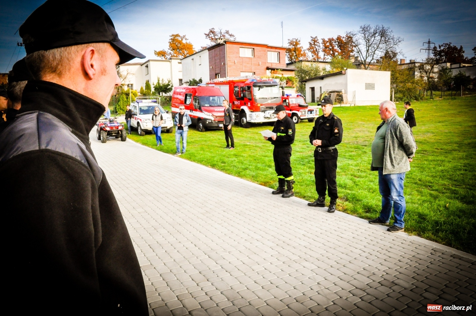 Zdjęcie w galerii na portalu naszraciborz.pl: Ponad dwudziestu strażaków poszukiwało dziś dwóch rannych grzybiarzy  wiadomości z regionu