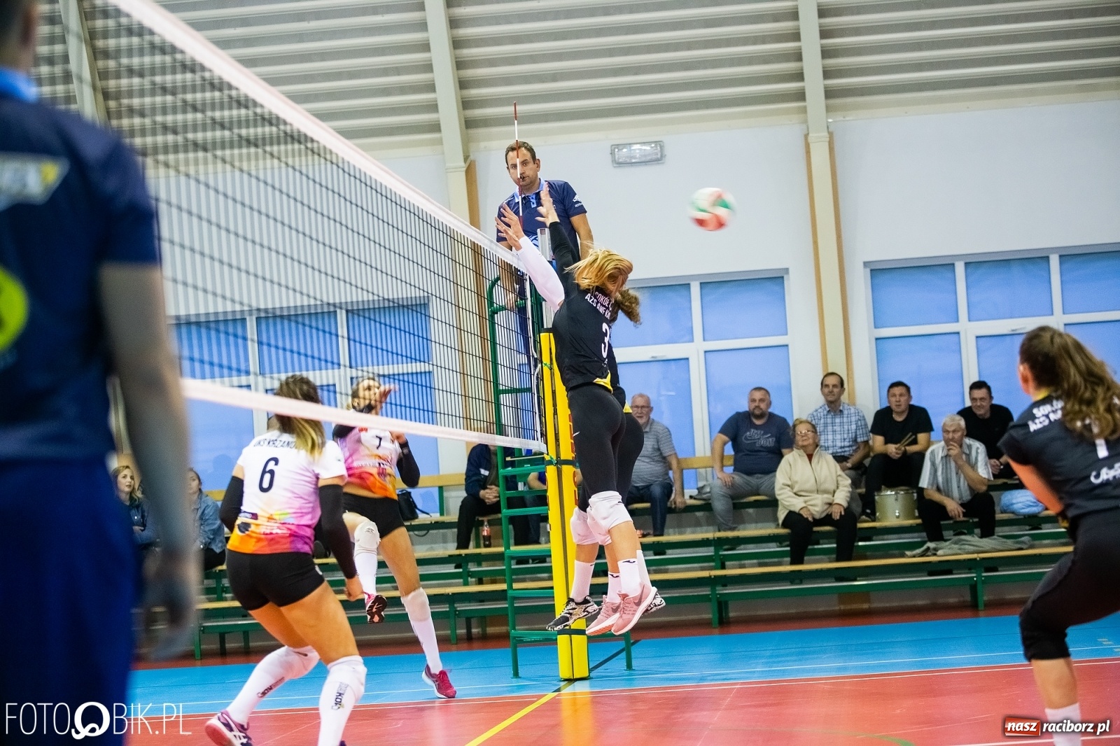 Zdjęcie w galerii na portalu naszraciborz.pl: Katowicki Sokół rozszarpał Krzanowice wiadomości z regionu