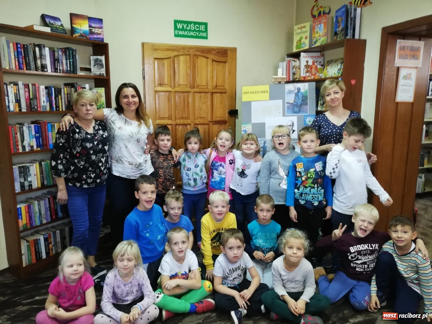 Zdjęcie w galerii na portalu naszraciborz.pl: Biedroneczki i Misie gościły w rudzkiej bibliotece wiadomości z regionu