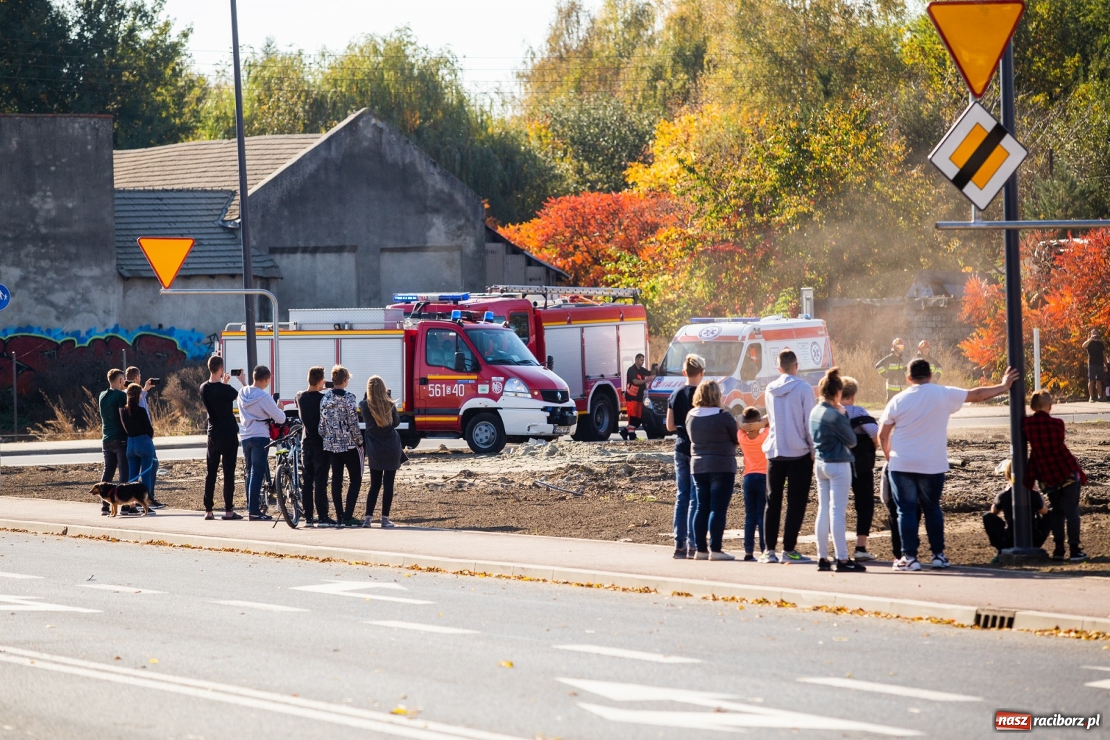 Zdjęcie w galerii na portalu naszraciborz.pl: Śmigłowiec LPR lądował na Łąkowej. Powodem próba samobójcza [FOTO i WIDEO] wiadomości z regionu
