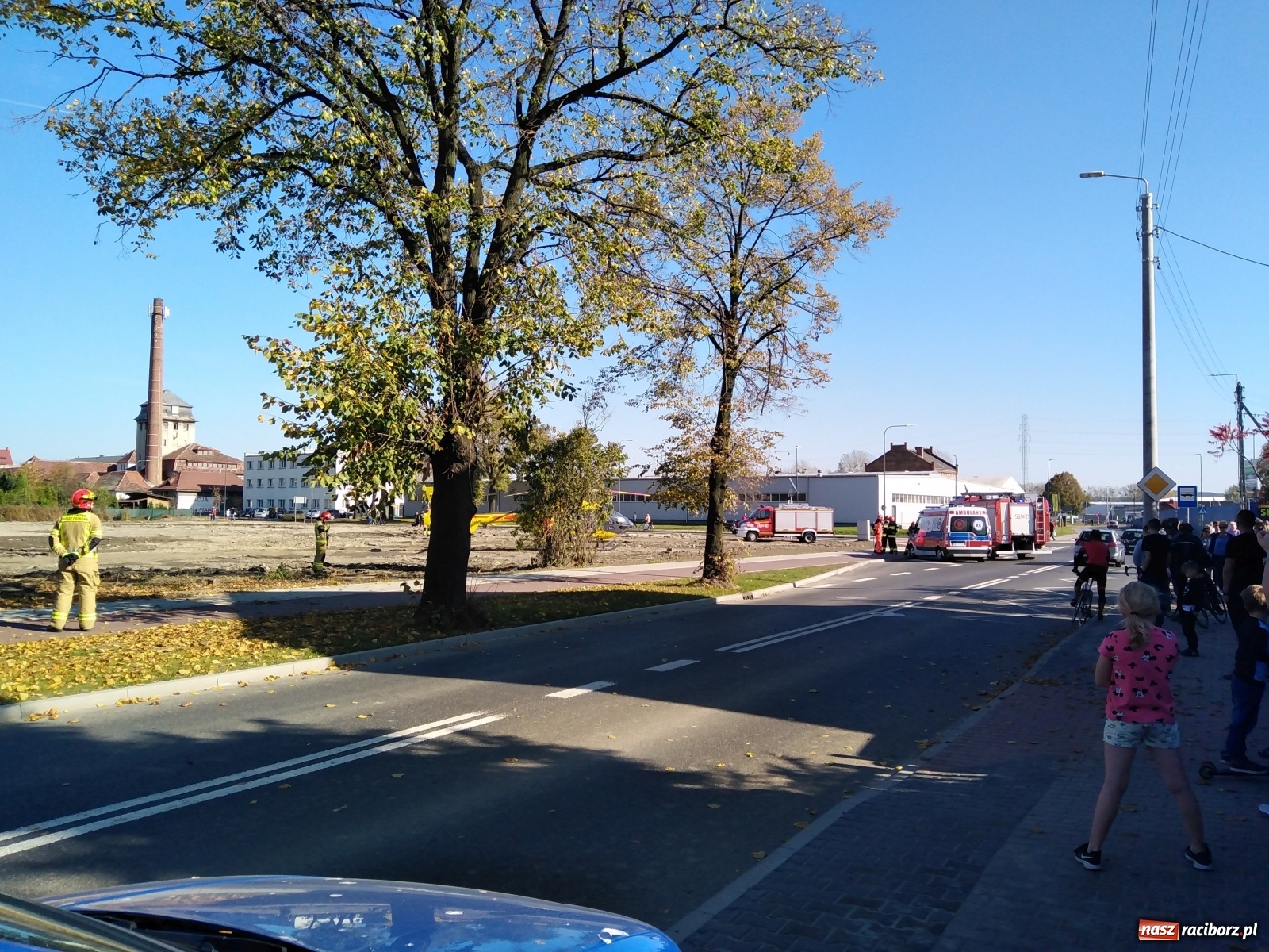 Zdjęcie w galerii na portalu naszraciborz.pl: Śmigłowiec LPR lądował na Łąkowej. Powodem próba samobójcza [FOTO i WIDEO] wiadomości z regionu