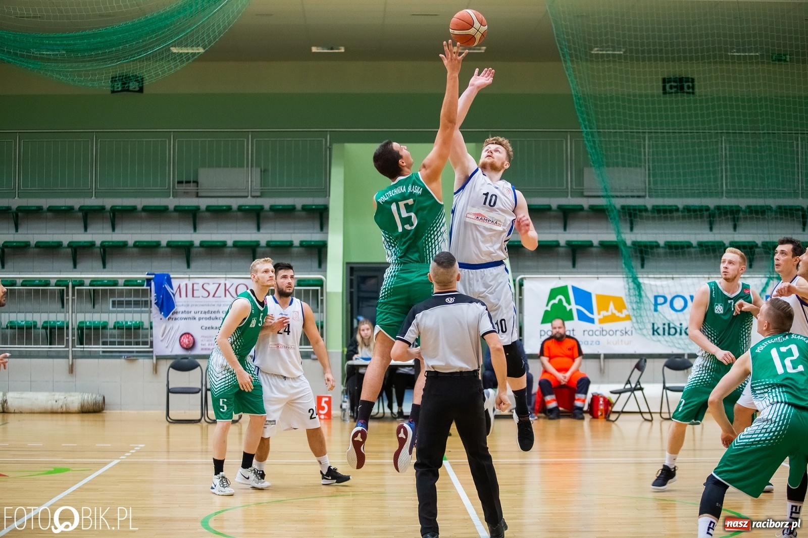 Zdjęcie w galerii na portalu naszraciborz.pl: Sromotna porażka raciborskiej Ofensywy wiadomości z regionu