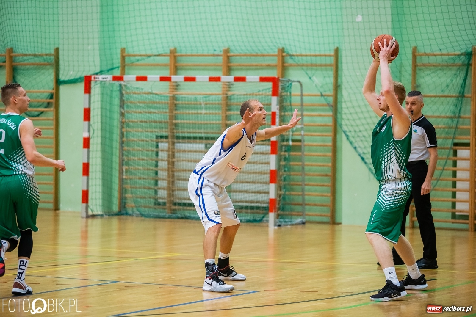 Zdjęcie w galerii na portalu naszraciborz.pl: Sromotna porażka raciborskiej Ofensywy wiadomości z regionu