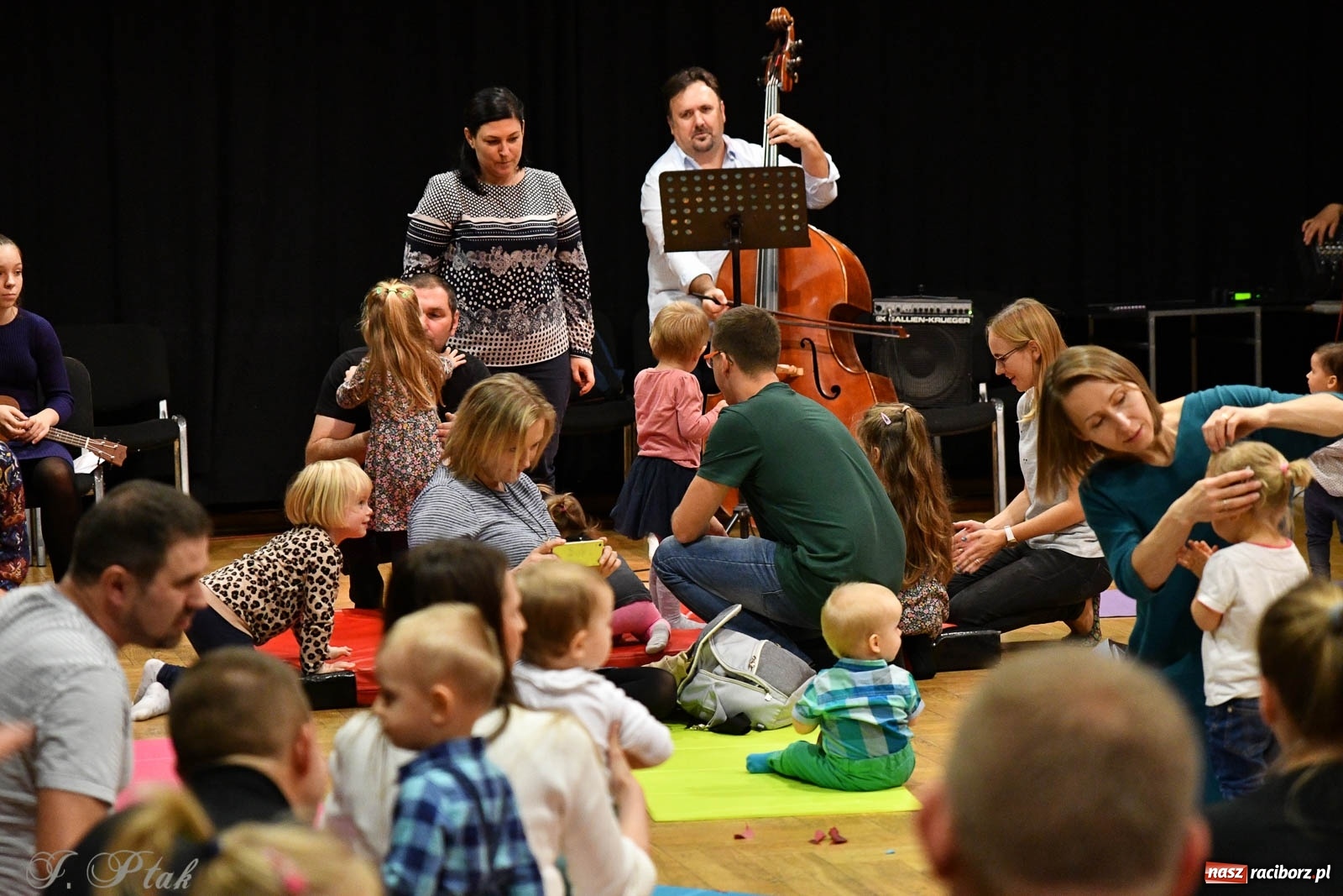 Zdjęcie w galerii na portalu naszraciborz.pl: Maluchy w krainie dźwięku. Popołudniowe spotkania z muzyką wróciły do RCK wiadomości z regionu