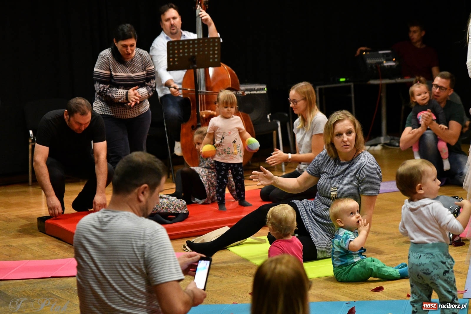 Zdjęcie w galerii na portalu naszraciborz.pl: Maluchy w krainie dźwięku. Popołudniowe spotkania z muzyką wróciły do RCK wiadomości z regionu