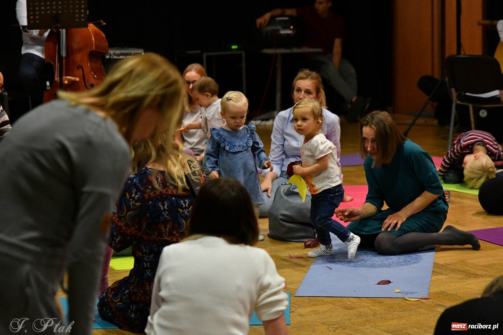 Zdjęcie w galerii na portalu naszraciborz.pl: Maluchy w krainie dźwięku. Popołudniowe spotkania z muzyką wróciły do RCK wiadomości z regionu