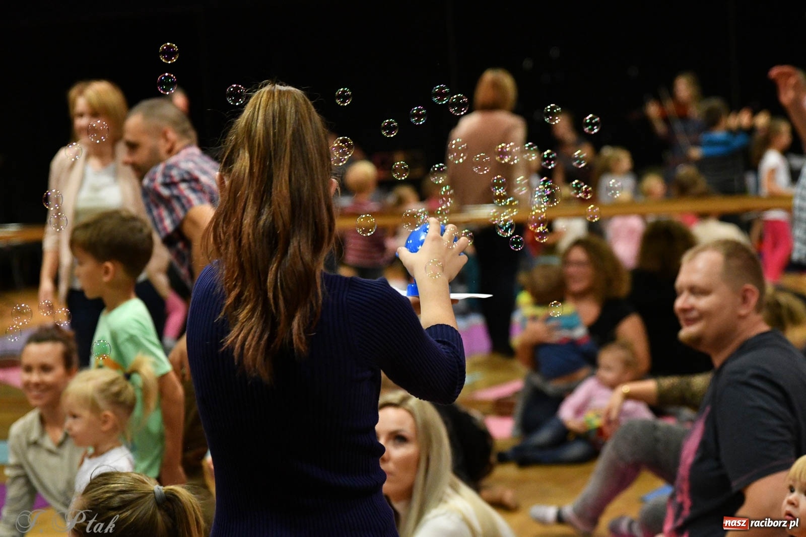 Zdjęcie w galerii na portalu naszraciborz.pl: Maluchy w krainie dźwięku. Popołudniowe spotkania z muzyką wróciły do RCK wiadomości z regionu